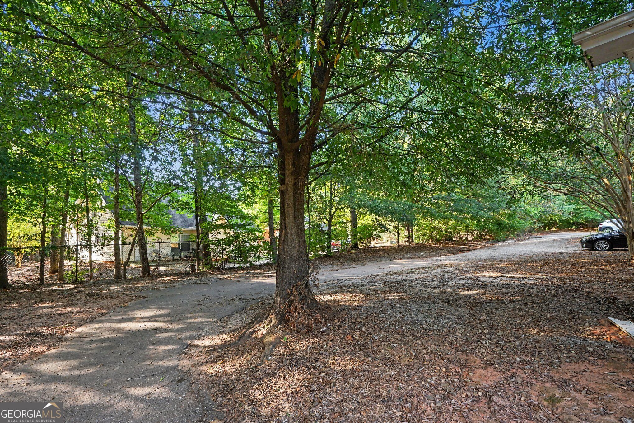 103 East Paces Drive Property Photo 28