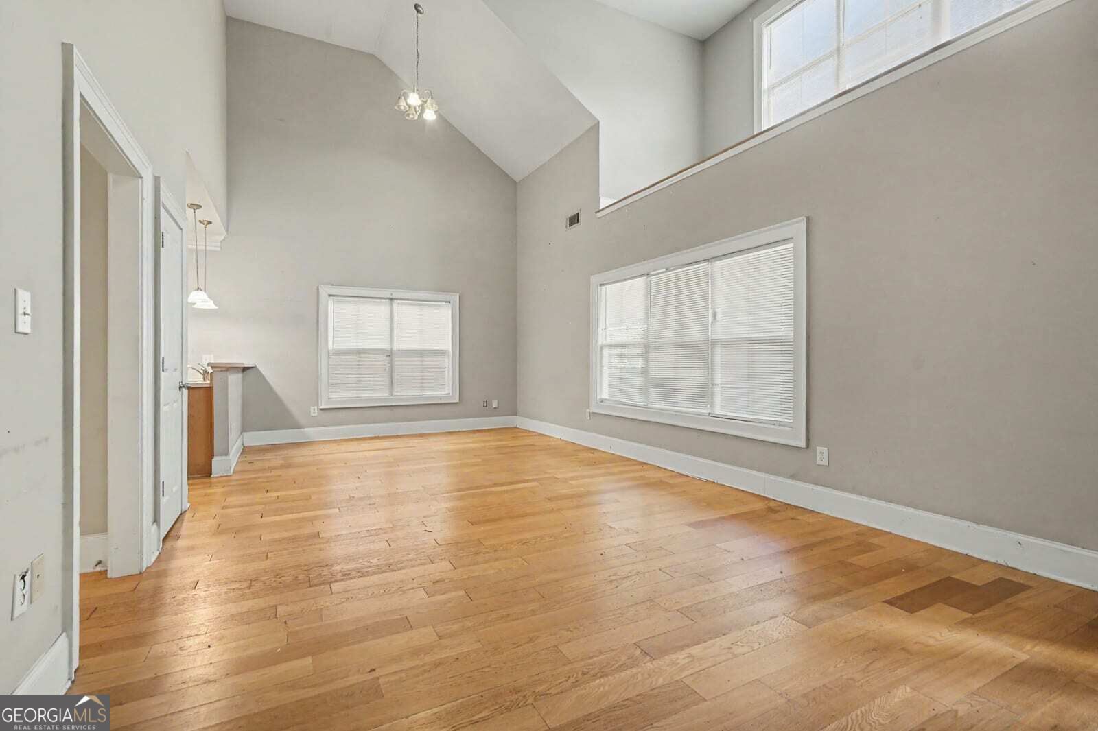 103 East Paces Drive Property Photo 32