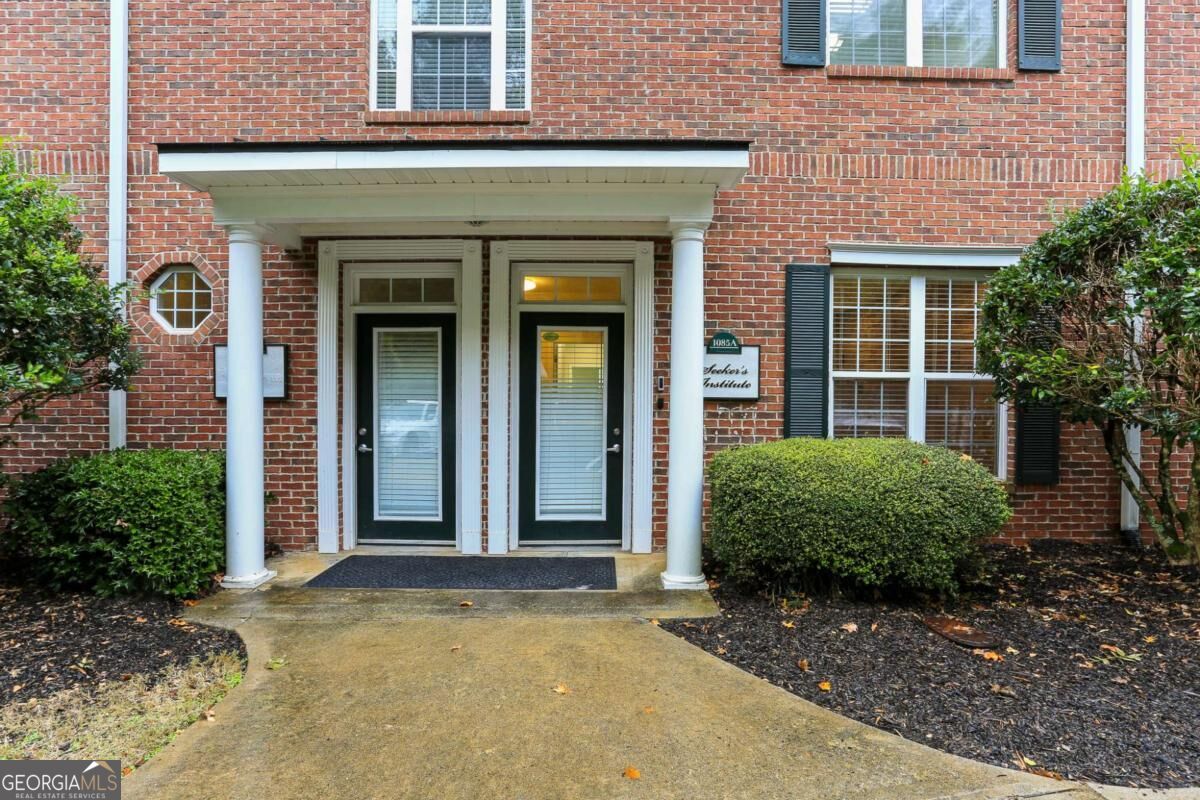 1085 Powers Place # A Property Photo 2