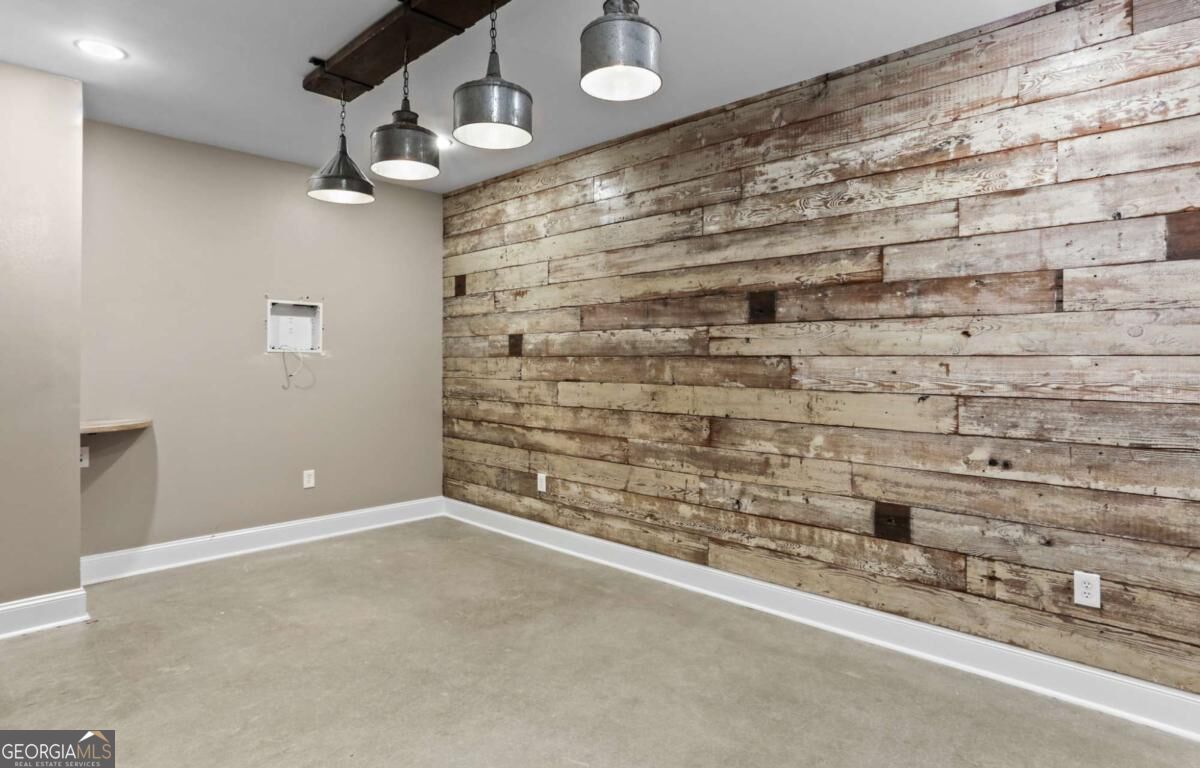 1085 Powers Place # A Property Photo 4