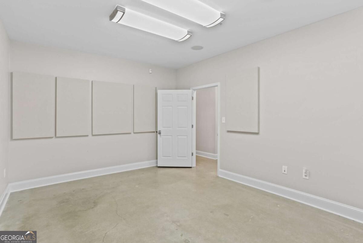 1085 Powers Place # A Property Photo 11