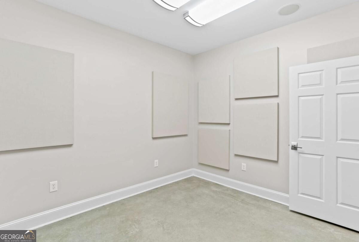 1085 Powers Place # A Property Photo 13