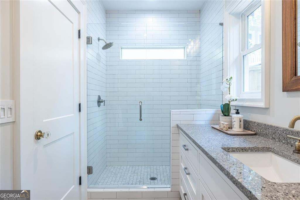 1066 United Avenue Se Property Photo 33