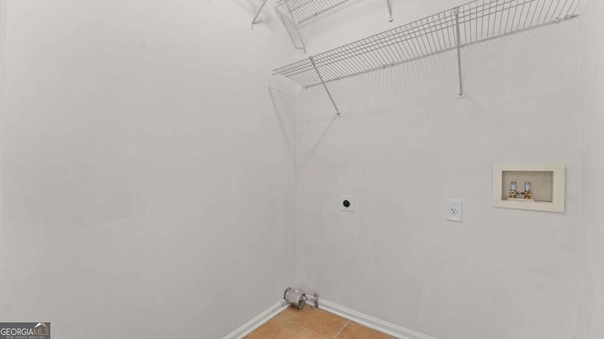 5665 Kennemore Drive Property Photo 15
