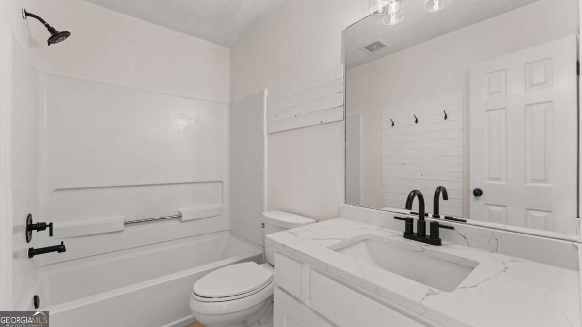 5665 Kennemore Drive Property Photo 25