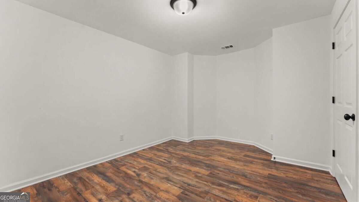 5665 Kennemore Drive Property Photo 34