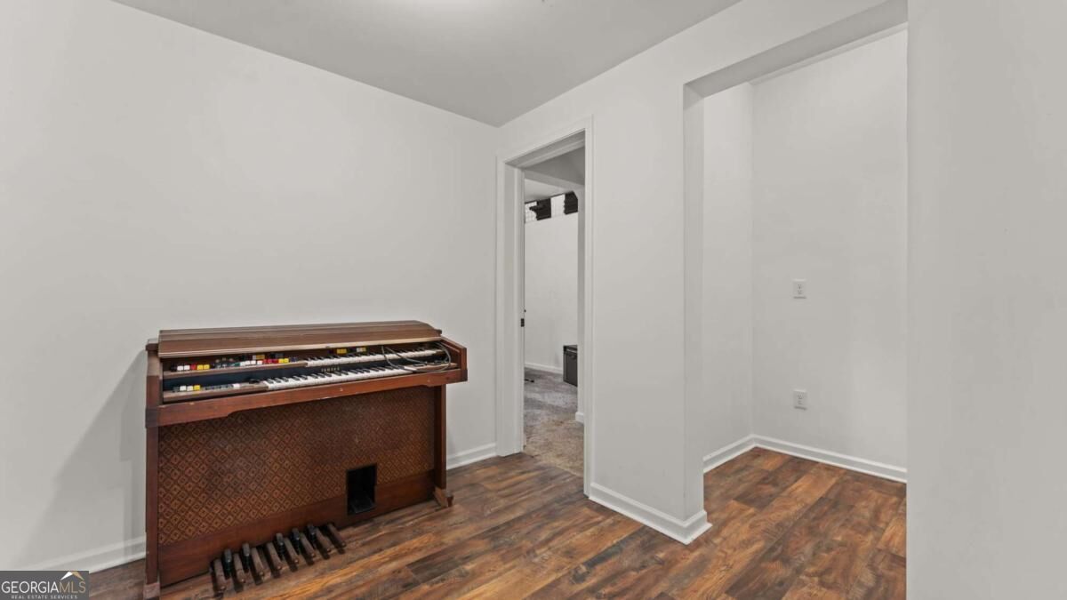 5665 Kennemore Drive Property Photo 36