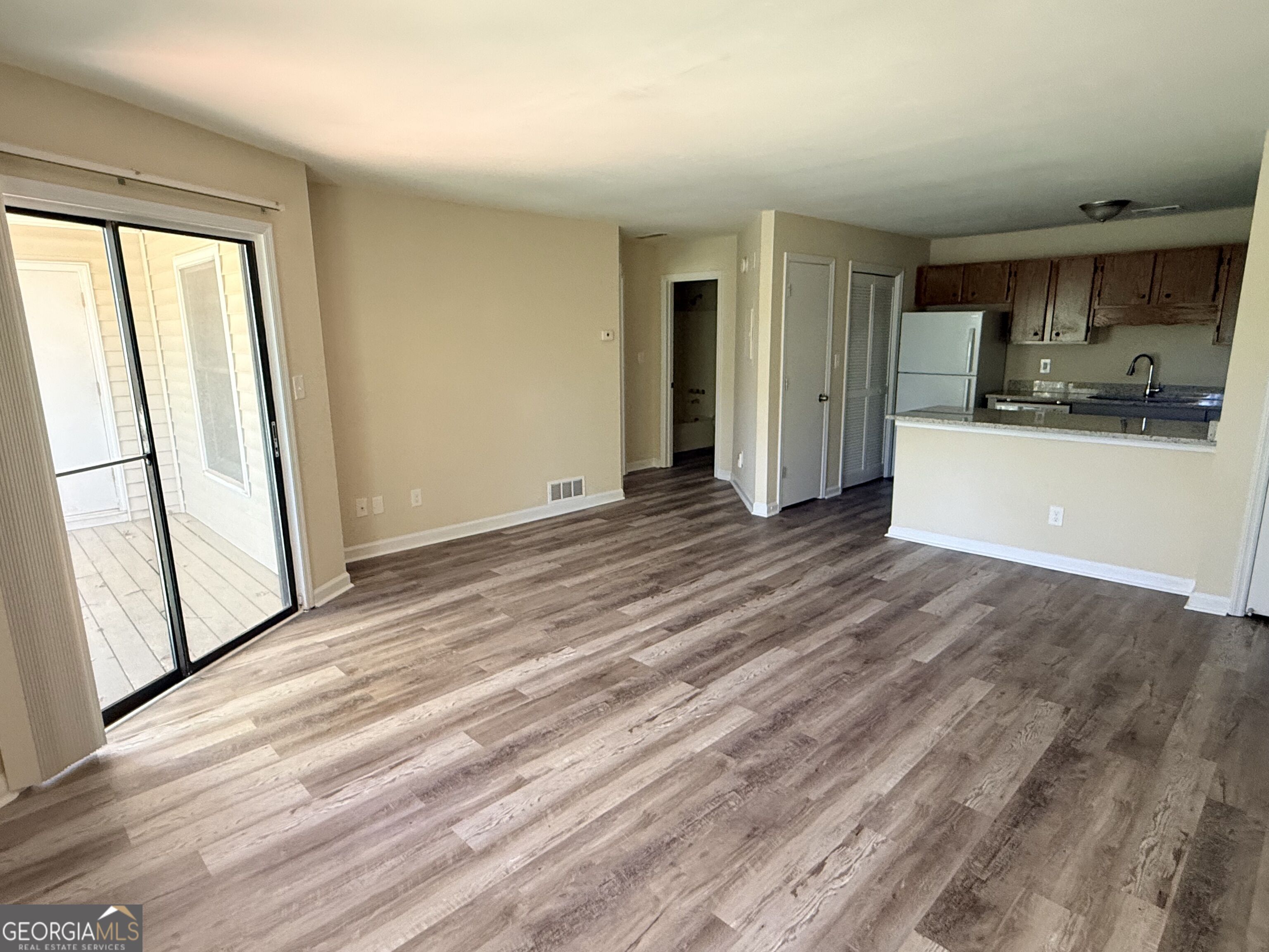1580 Oakpointe Drive Sw # H Property Photo 3