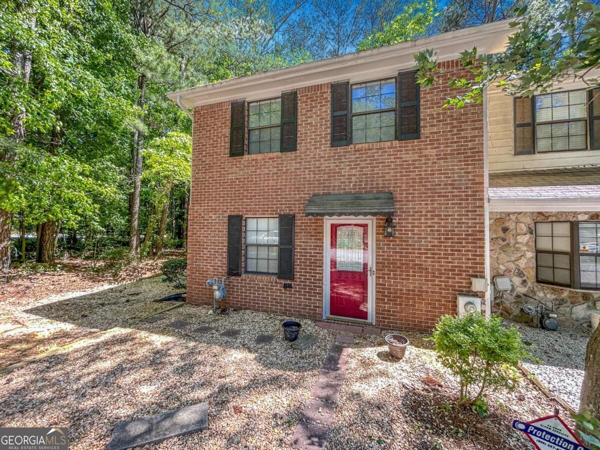 2251 Salt Springs Place Property Photo 3
