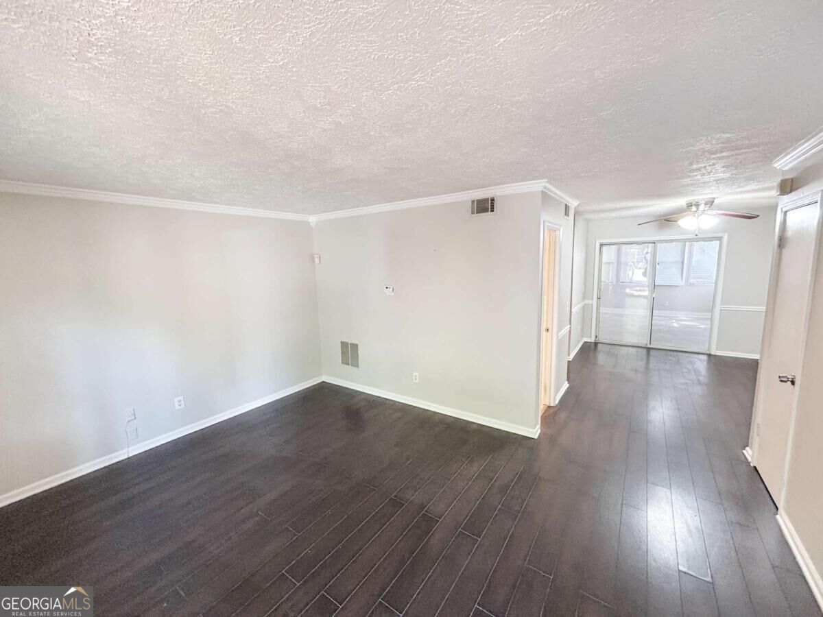 2251 Salt Springs Place Property Photo 6