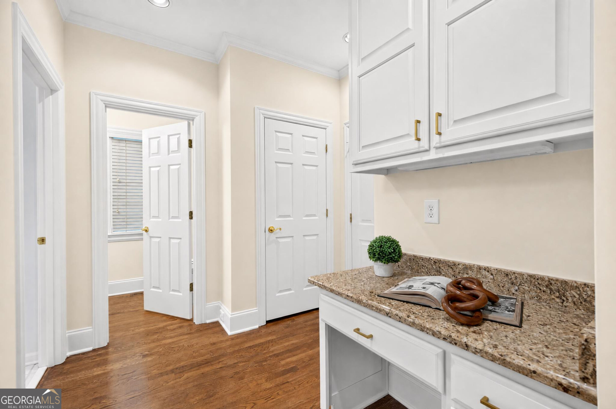 1213 Edenham Lane Property Photo 15