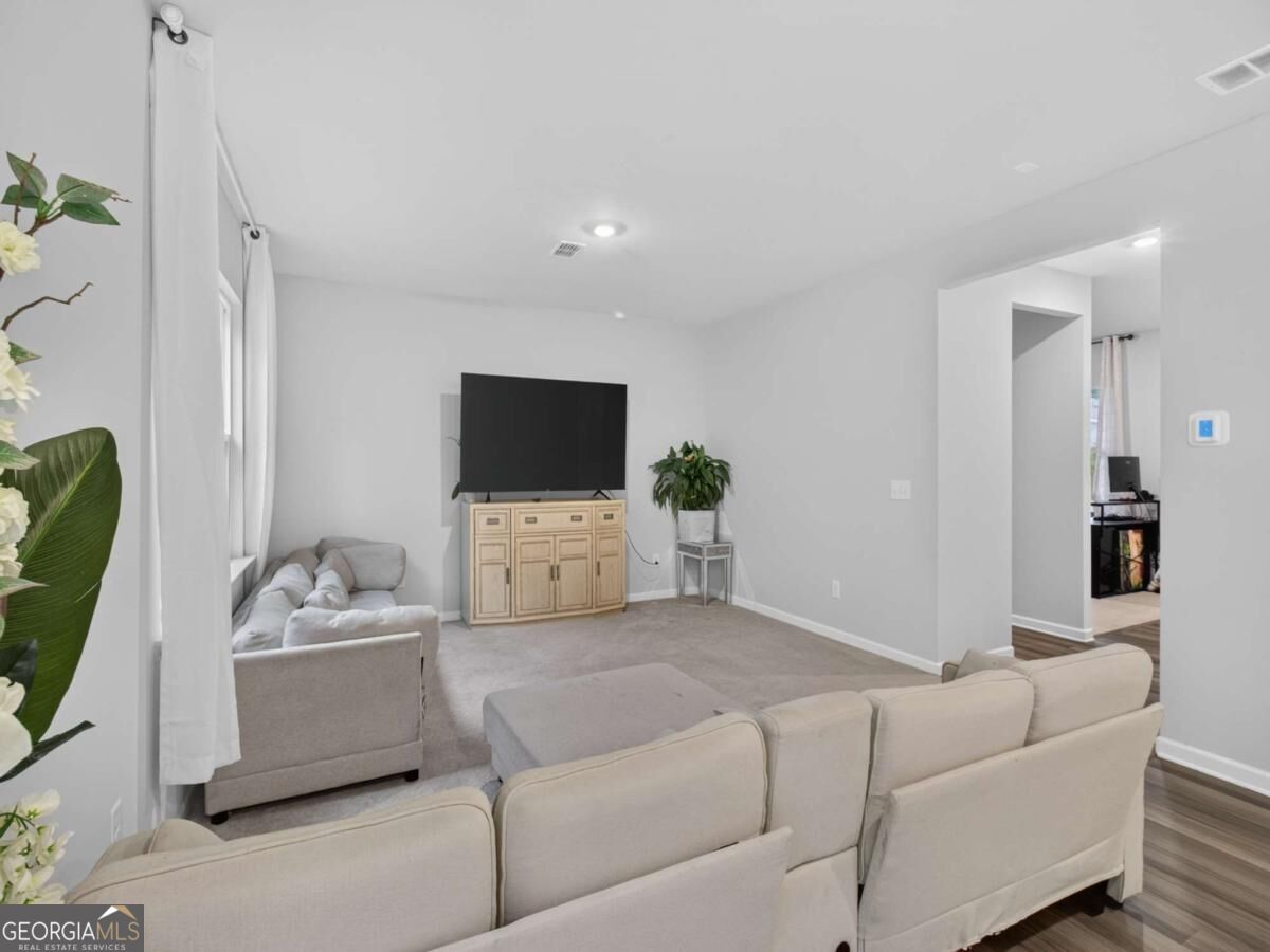 2949 Salinger Way Property Photo 12