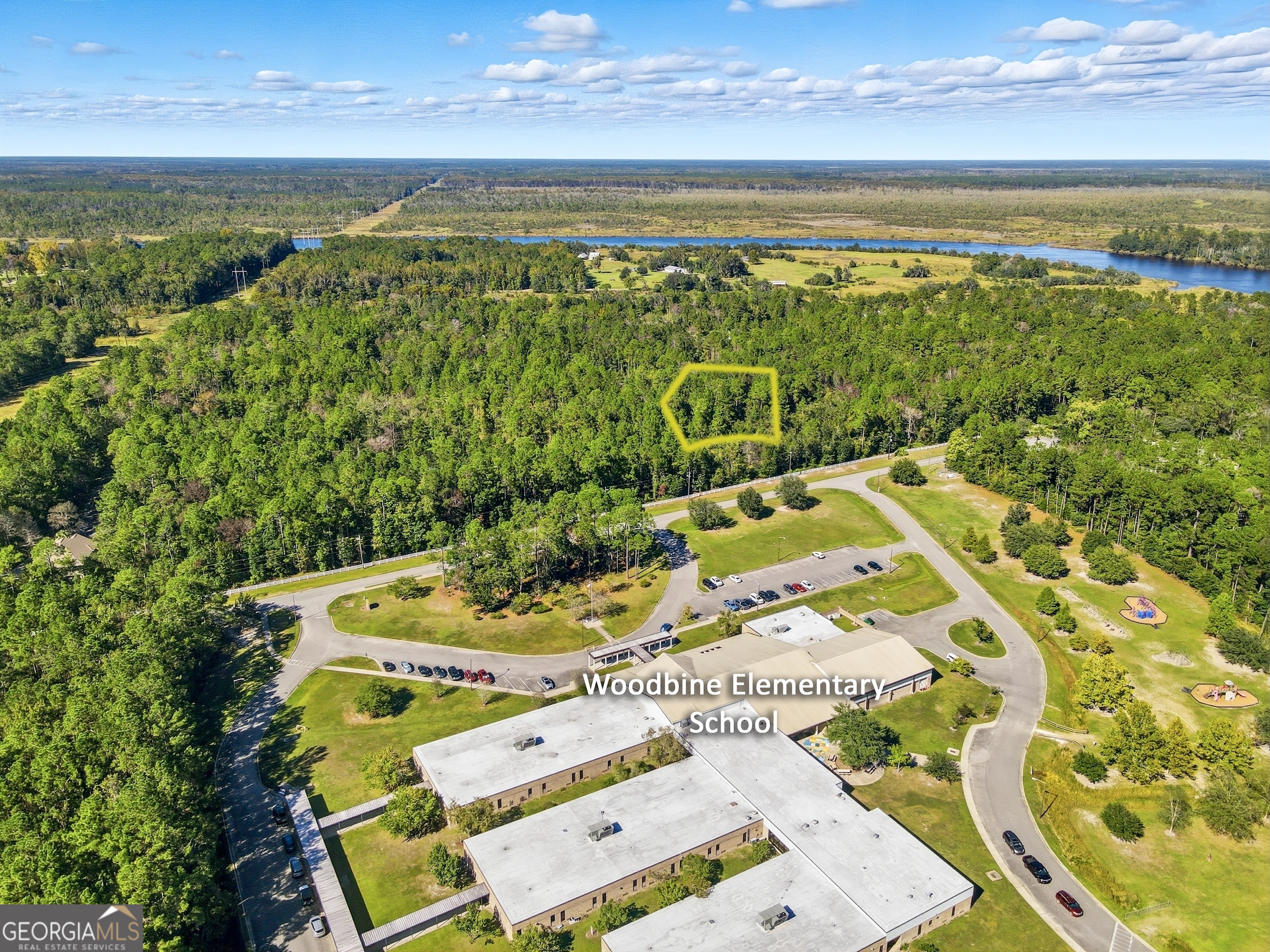 111 Canoe Run Property Photo 6