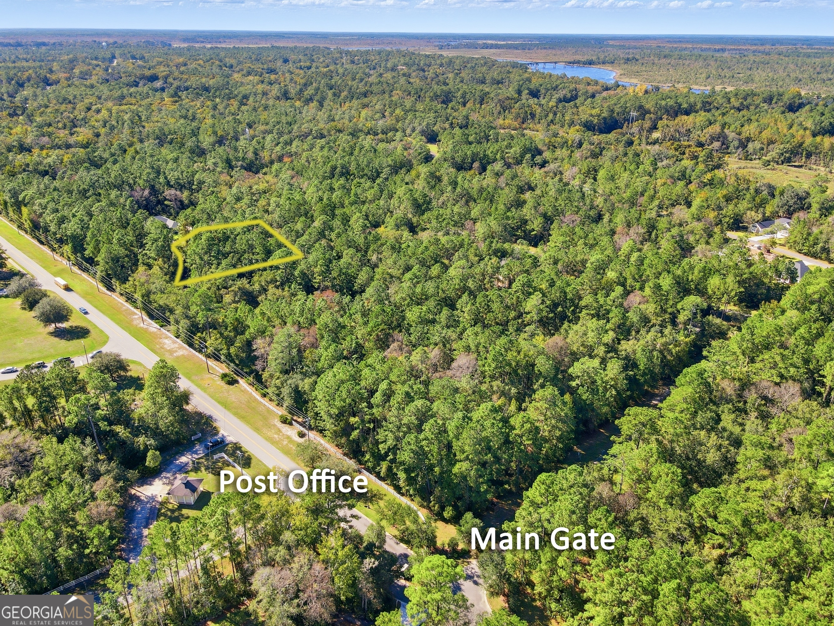 111 Canoe Run Property Photo 9