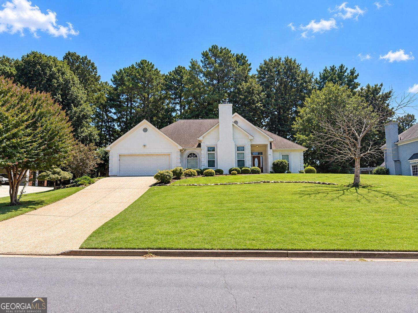 1090 Swan Mill Court Property Photo 1