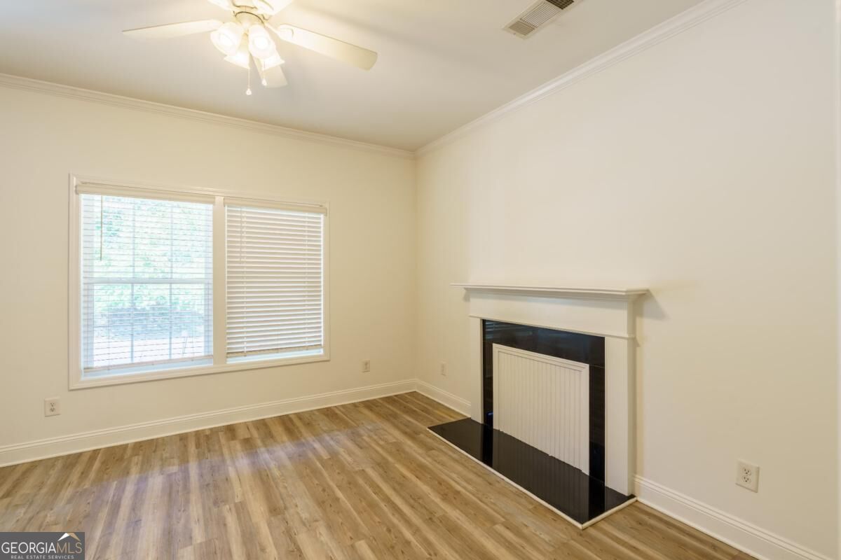 180 Trail Creek Street Property Photo 4