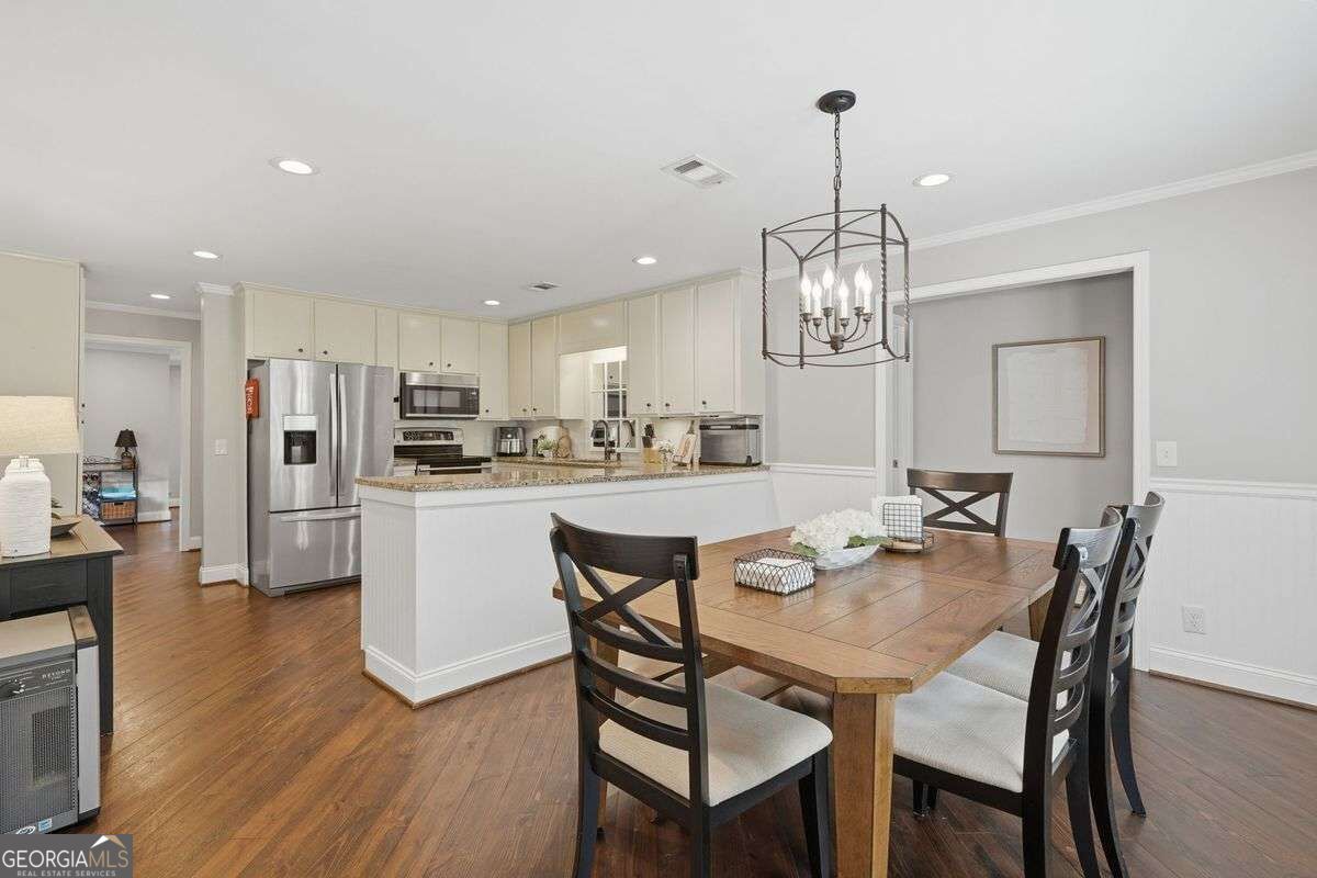 364 Holly Street Property Photo 9