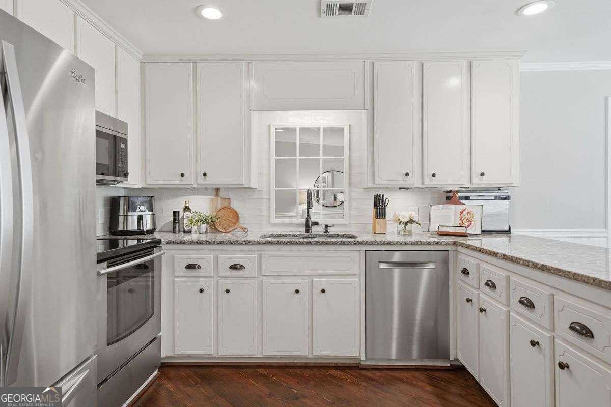 364 Holly Street Property Photo 12