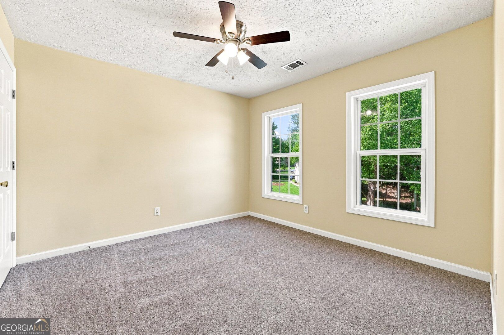 964 Bexhill Drive Property Photo 15
