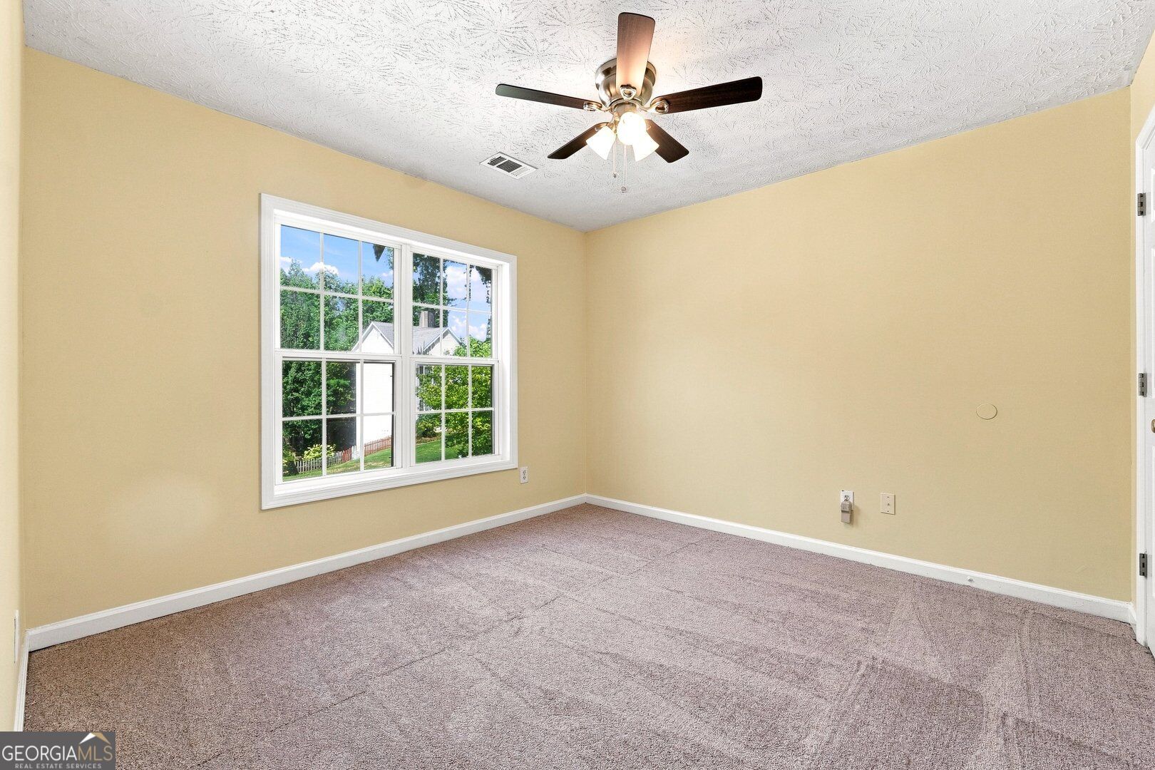 964 Bexhill Drive Property Photo 16