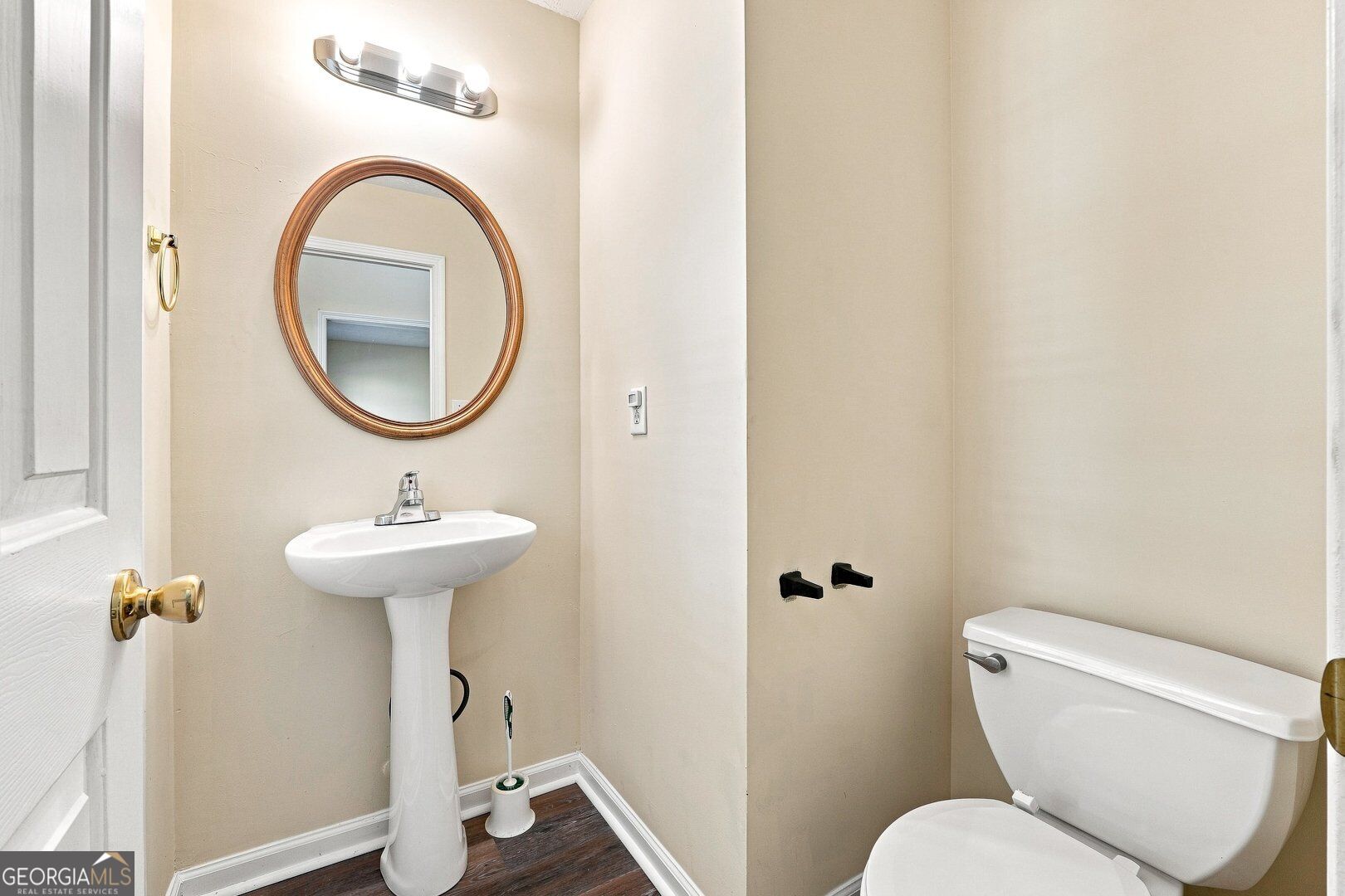 964 Bexhill Drive Property Photo 18