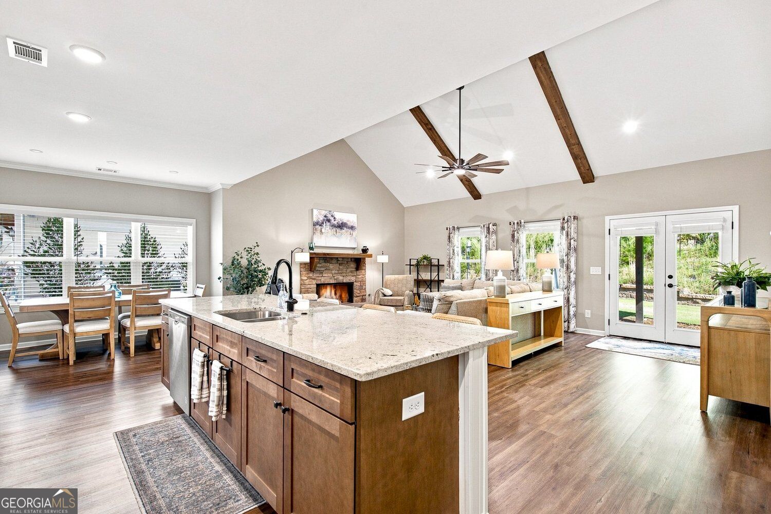 606 Spring Water Property Photo 4