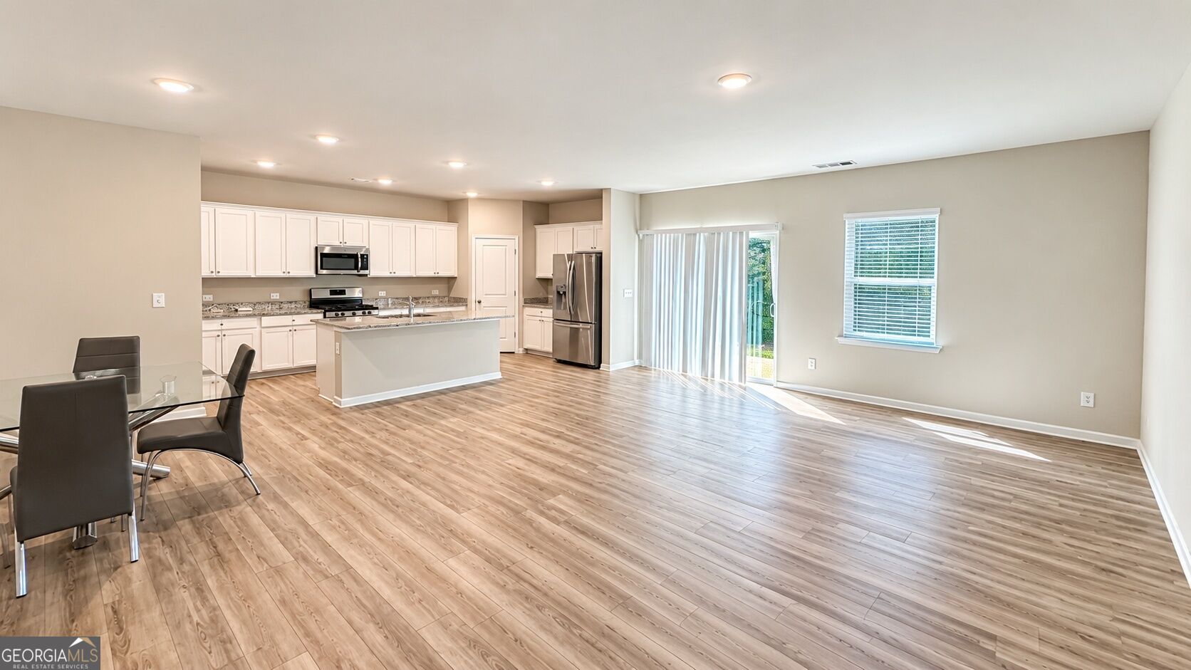 739 Gelderland Drive Property Photo 3