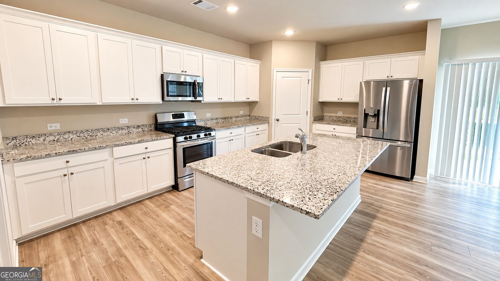 739 Gelderland Drive Property Photo 8