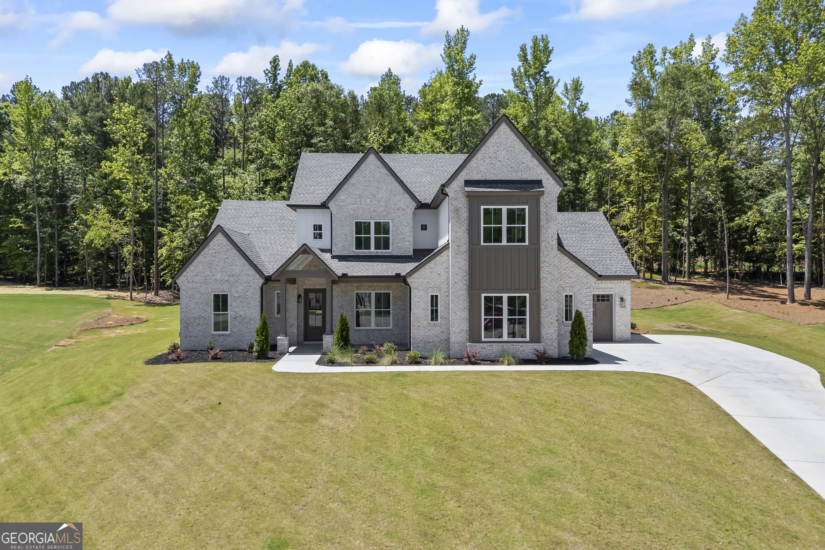 205 Chariot Court Property Photo 1