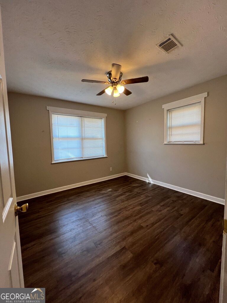 720 Cardinal Circle Property Photo 3