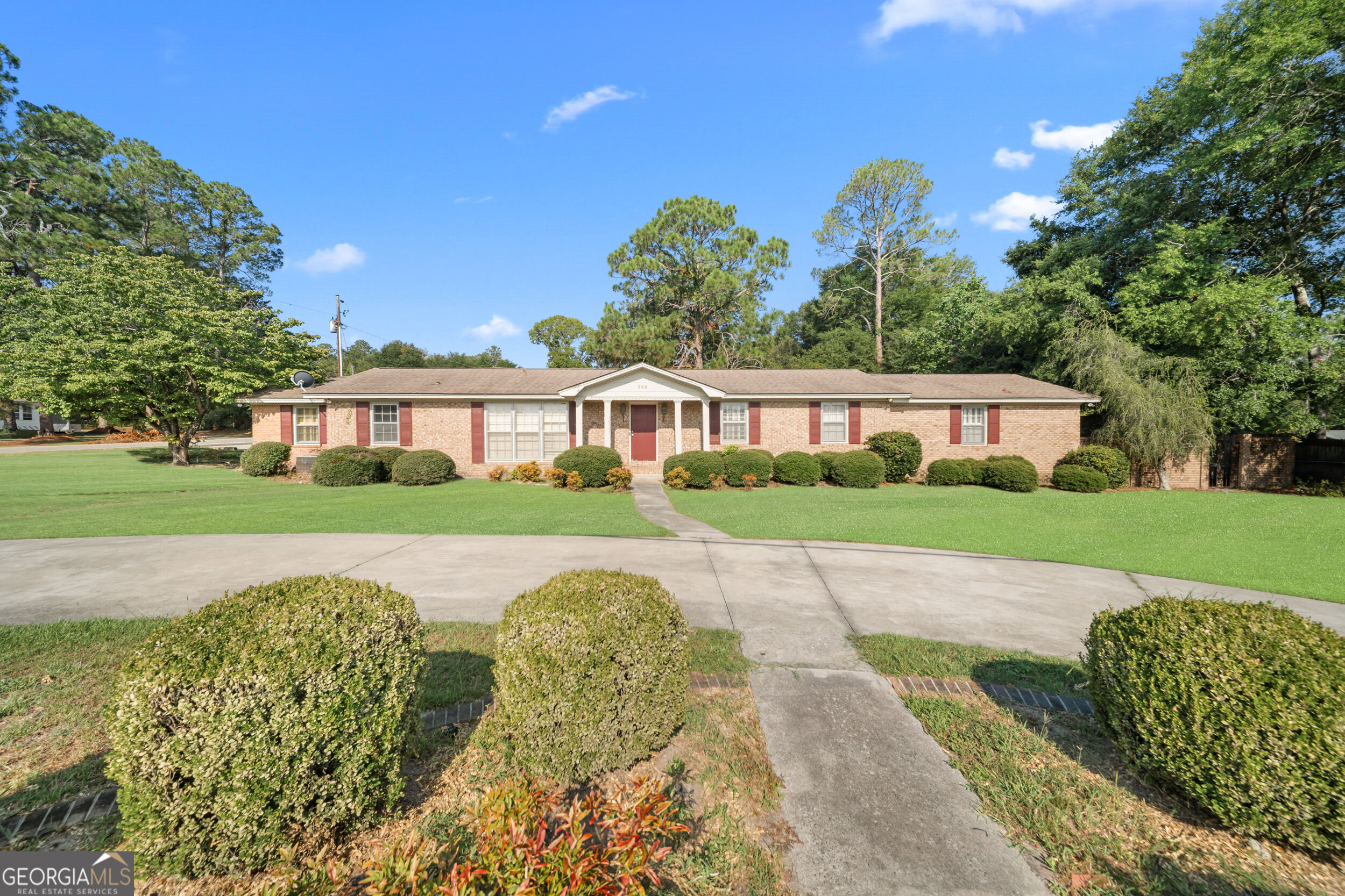 706 Gentilly Road Property Photo 1