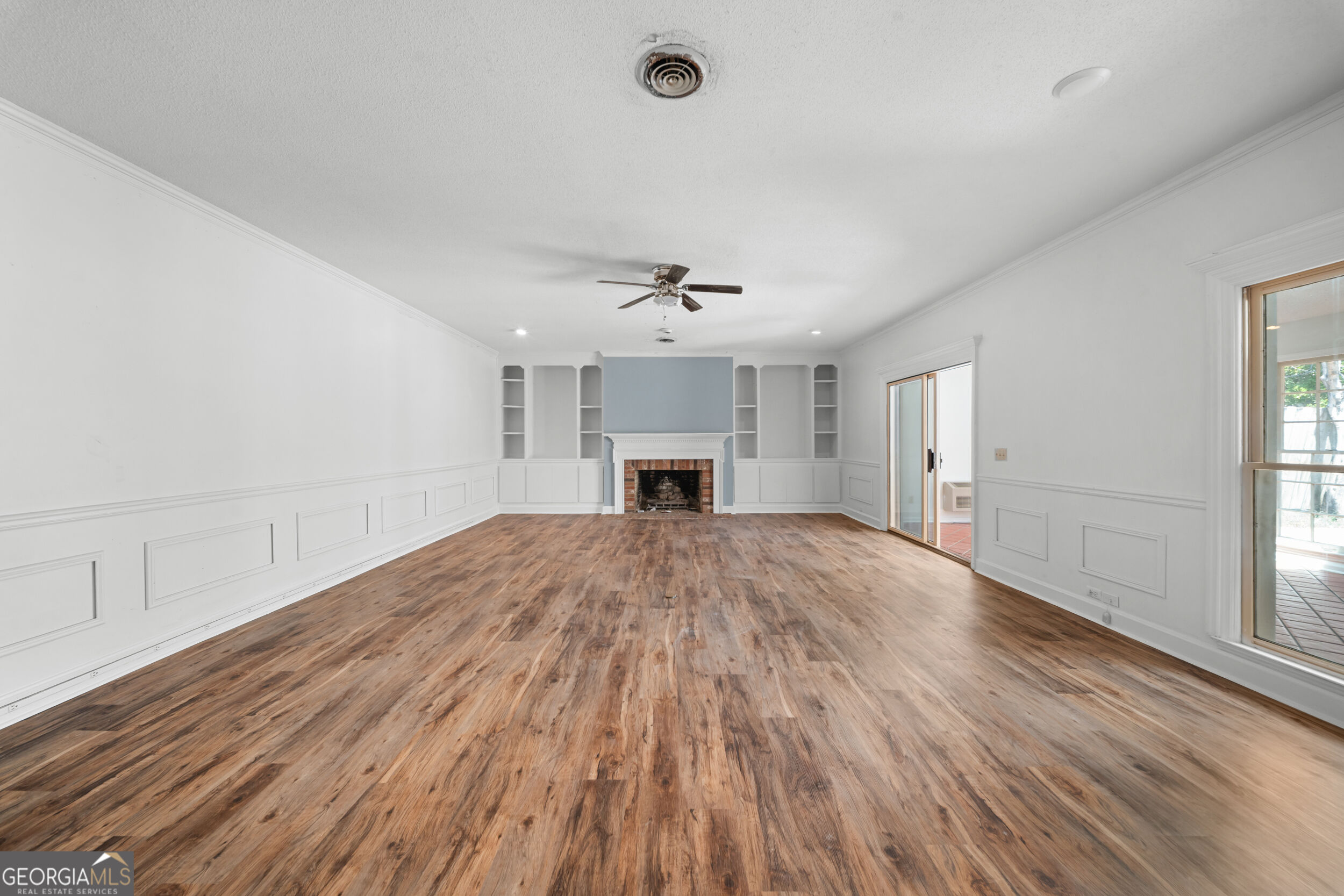 706 Gentilly Road Property Photo 4