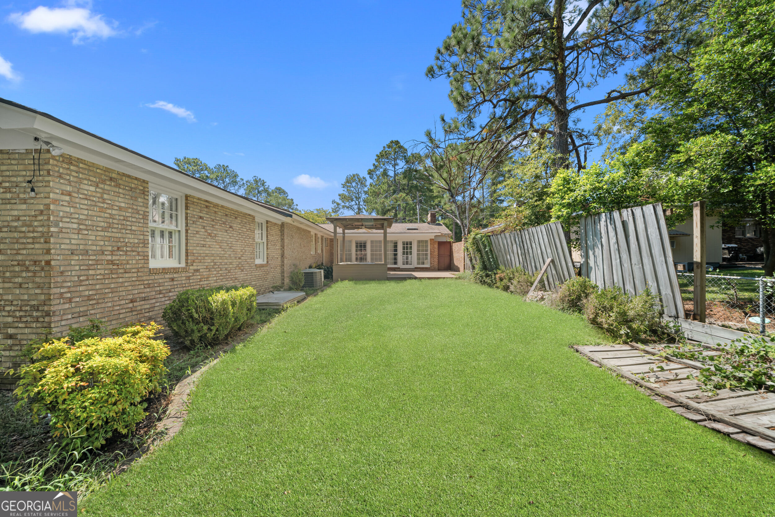 706 Gentilly Road Property Photo 6