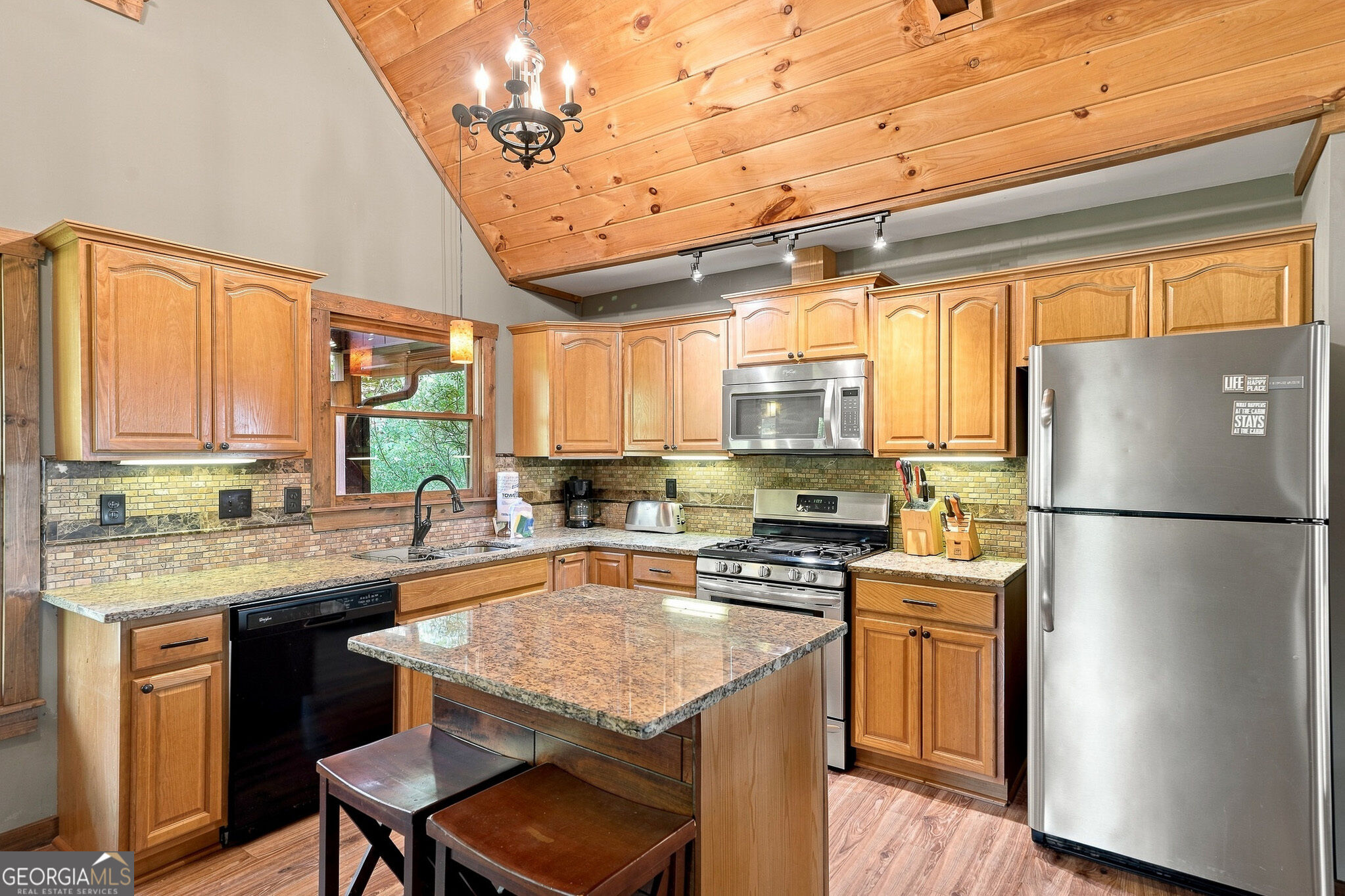 232 Apache Trail Property Photo 15