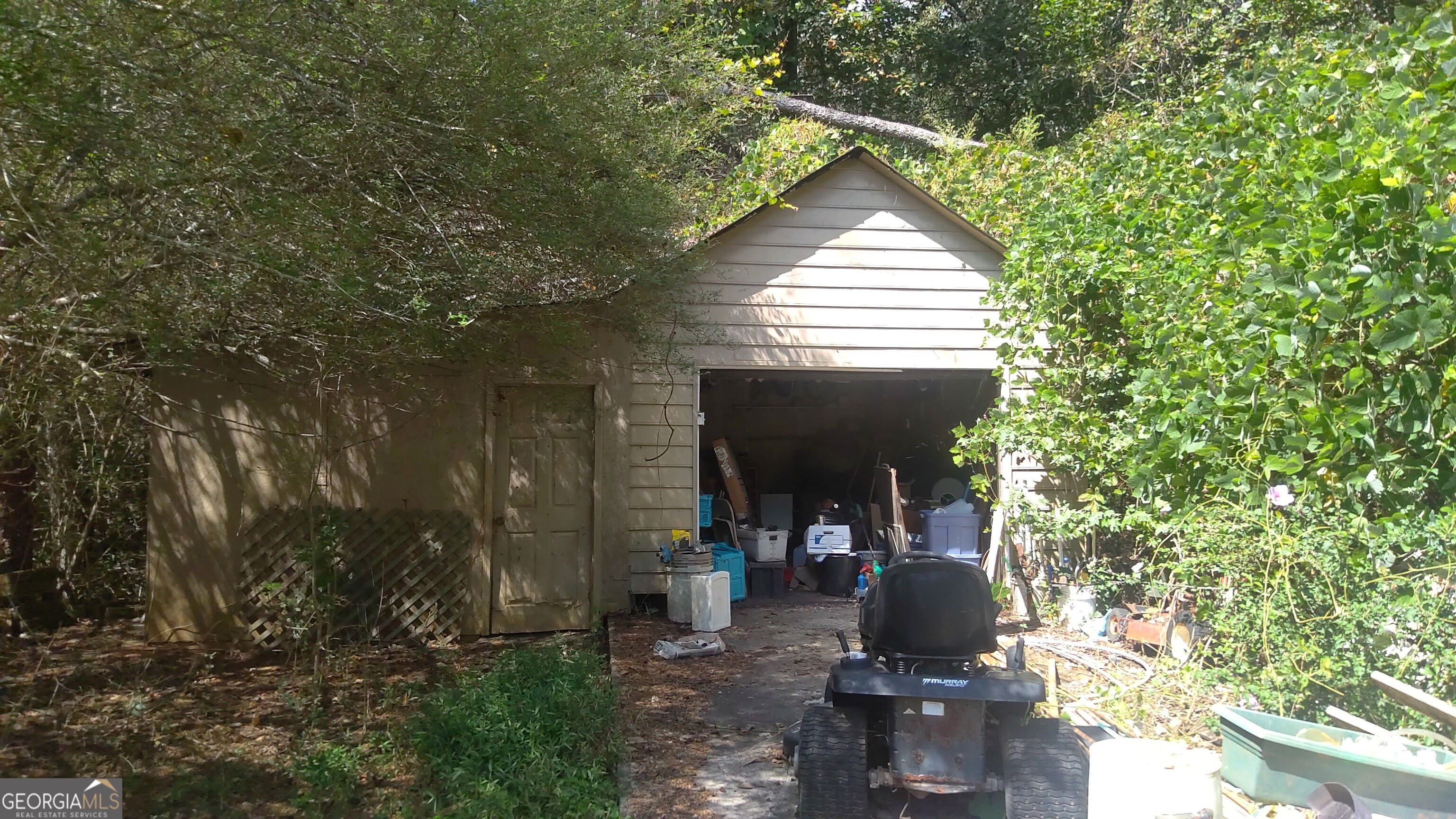110 Mountainside Drive W Property Photo 2