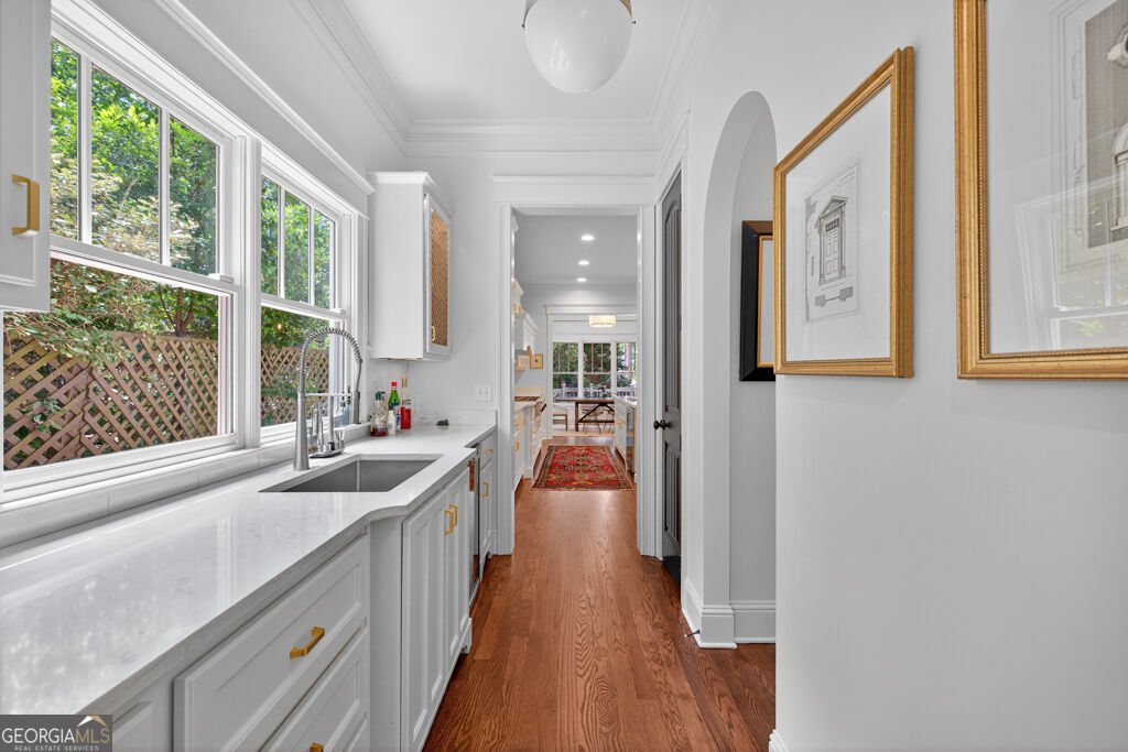 615 Burke Road Ne Property Photo 9