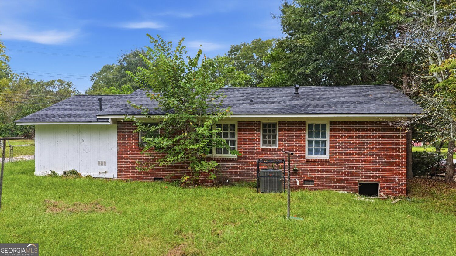 4322 Fairfax Drive Property Photo 10