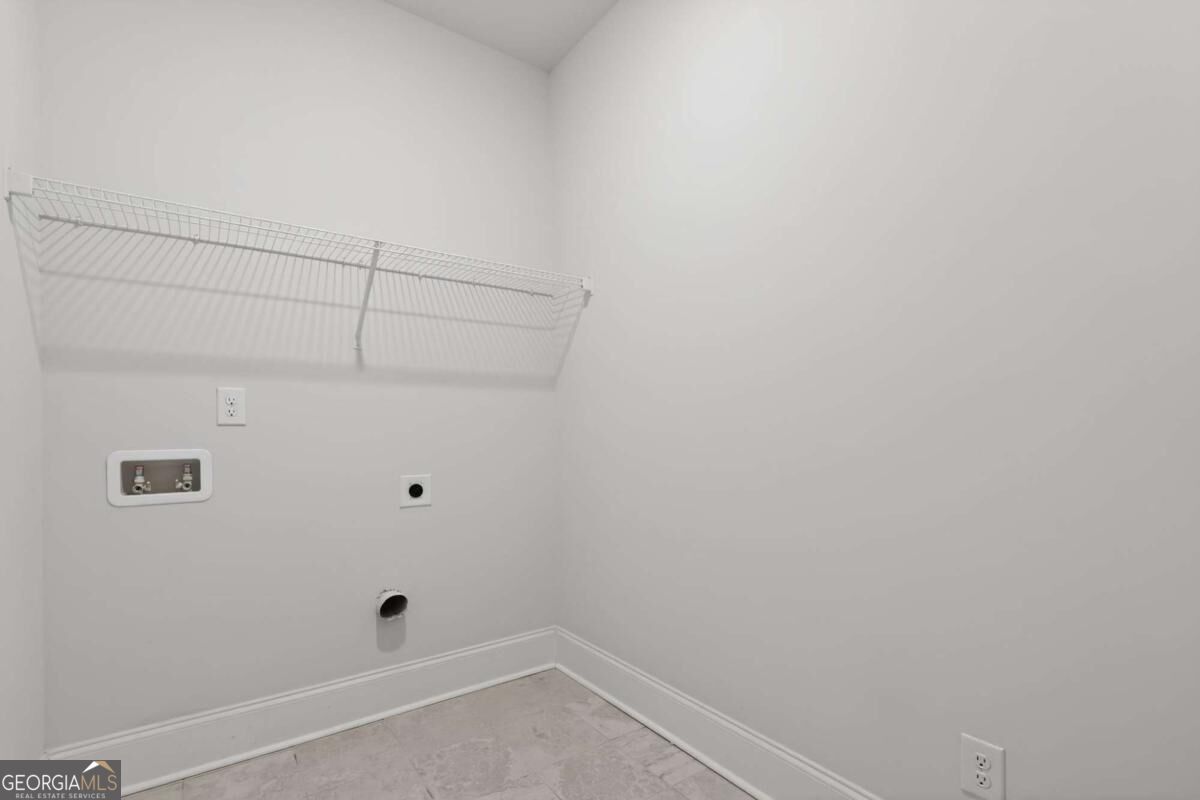 717 Broken Arrow Property Photo 27