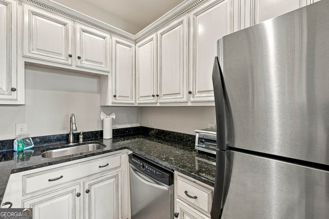 1015 Beachview Drive Property Photo 10