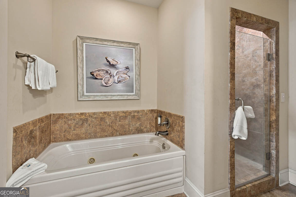 1015 Beachview Drive Property Photo 24