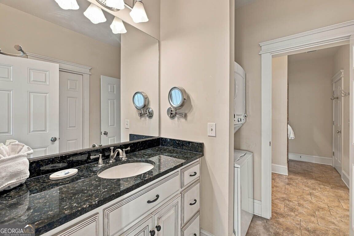 1015 Beachview Drive Property Photo 26