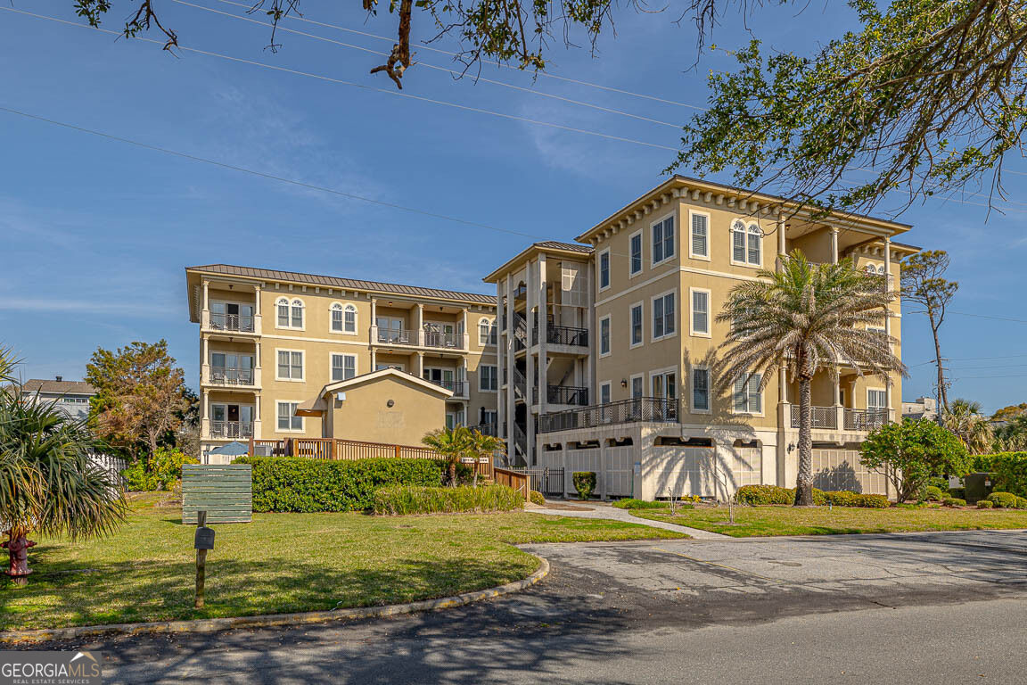 1015 Beachview Drive Property Photo 40