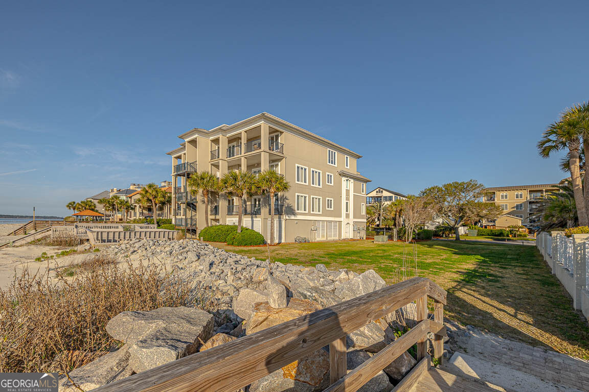 1015 Beachview Drive Property Photo 44