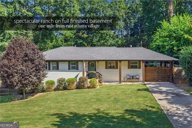 1370 Willow Place Se Property Photo 1