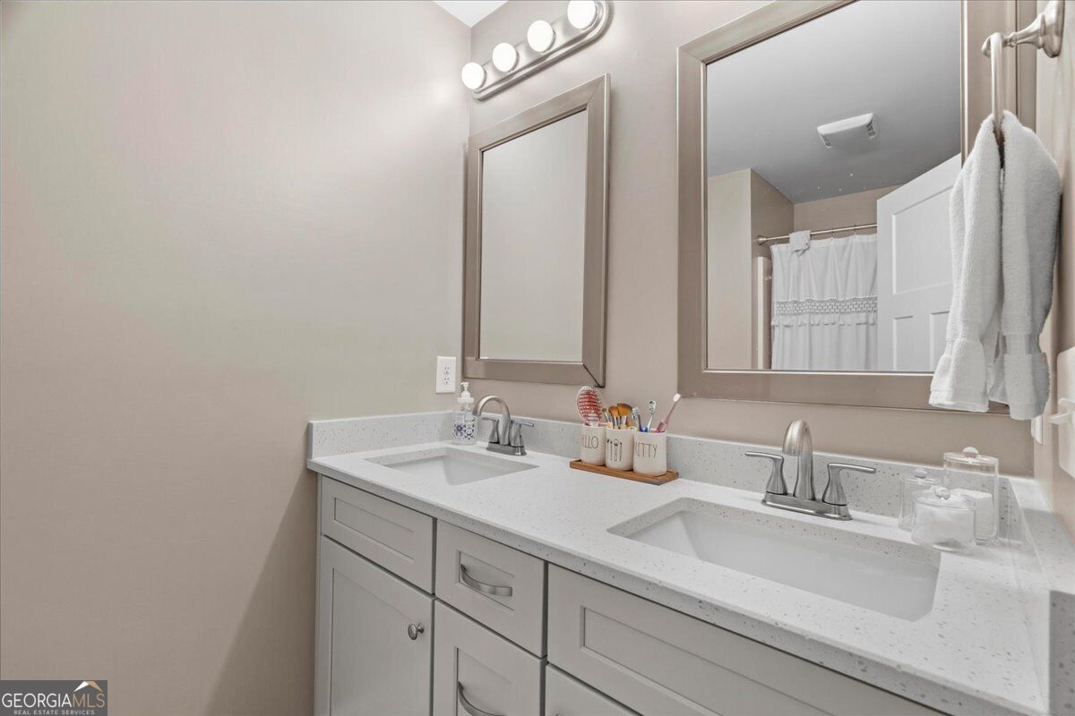 3210 Crow Road Ne Property Photo 18