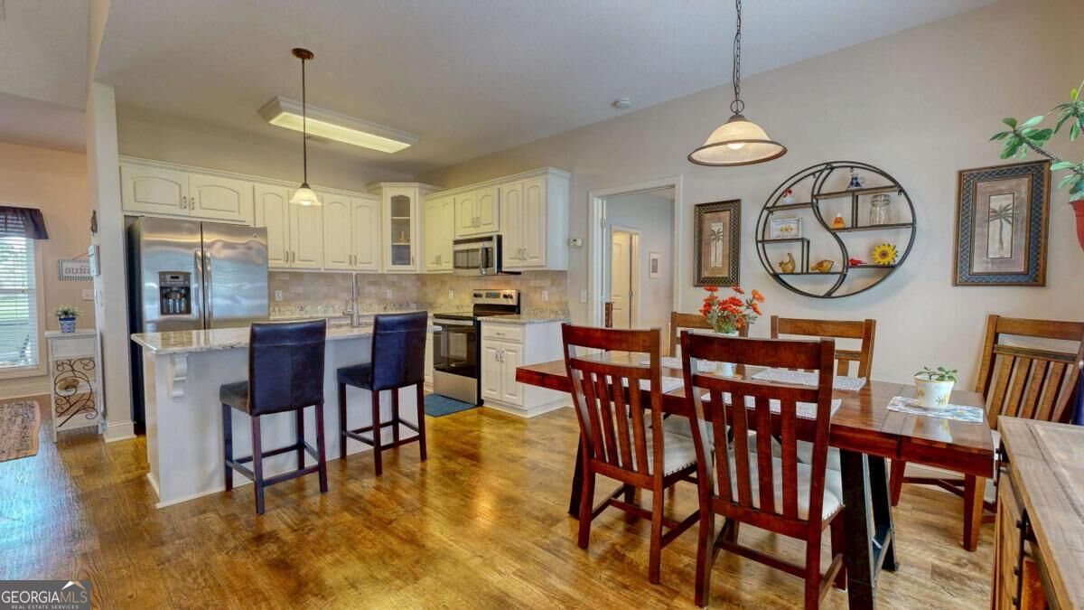 124 Sugarland Boulevard Property Photo 5