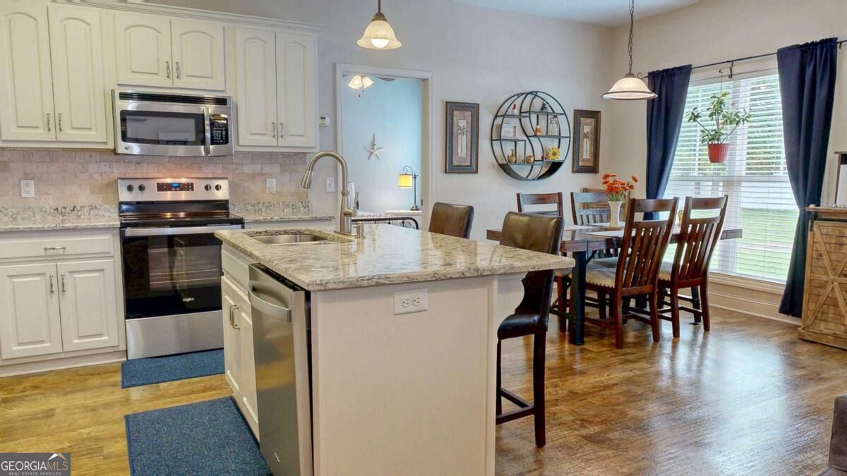 124 Sugarland Boulevard Property Photo 7