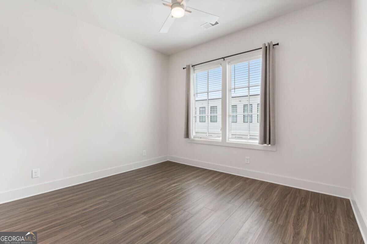 1290 Longreen Terrace Nw # 2 Property Photo 12