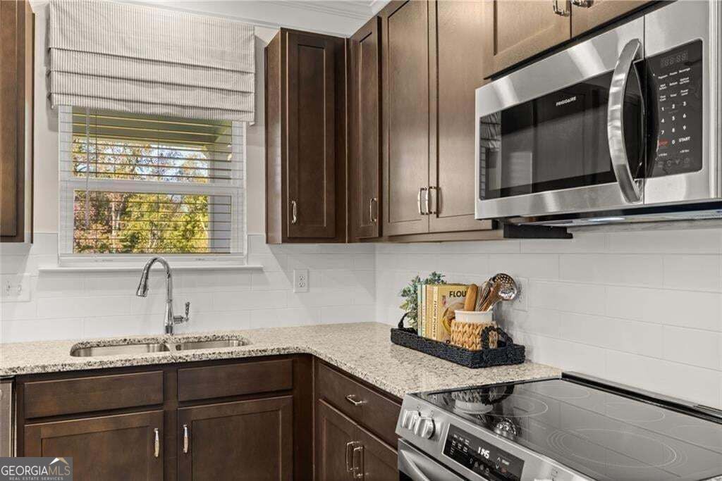 204 Oakmont Drive Property Photo 11