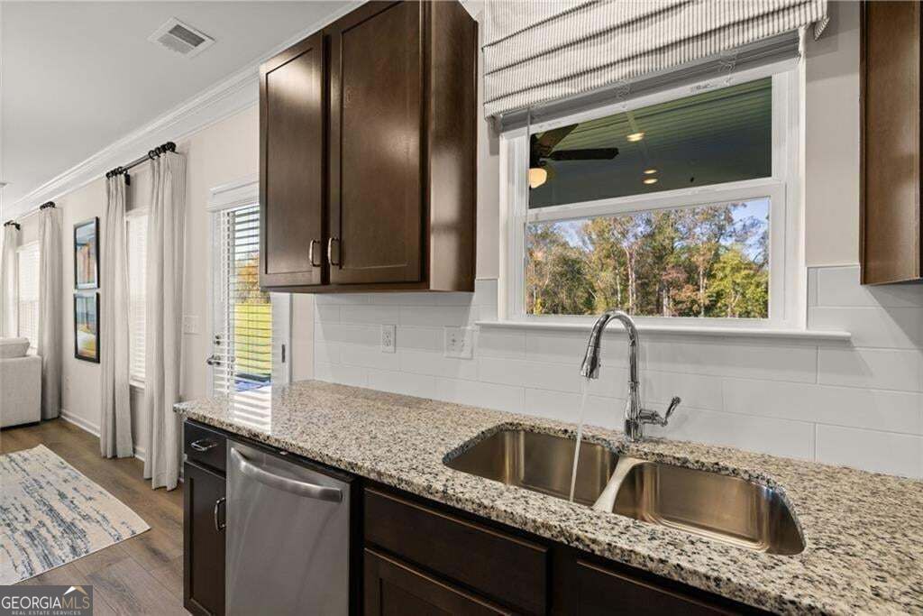 204 Oakmont Drive Property Photo 12